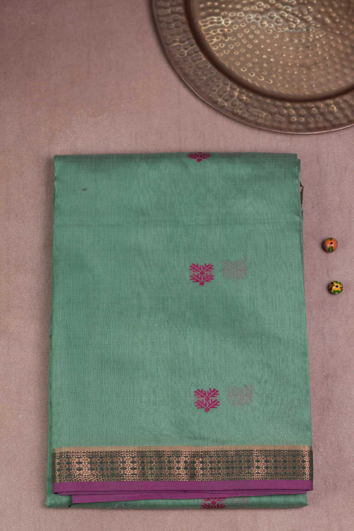 Ruiphool Butta on Light Green Maheshwari Silk Cotton saree