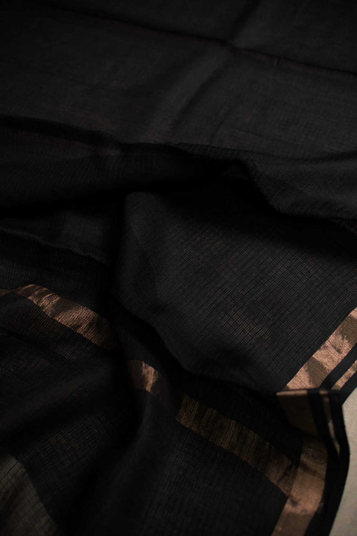 Sarees - Matkatus