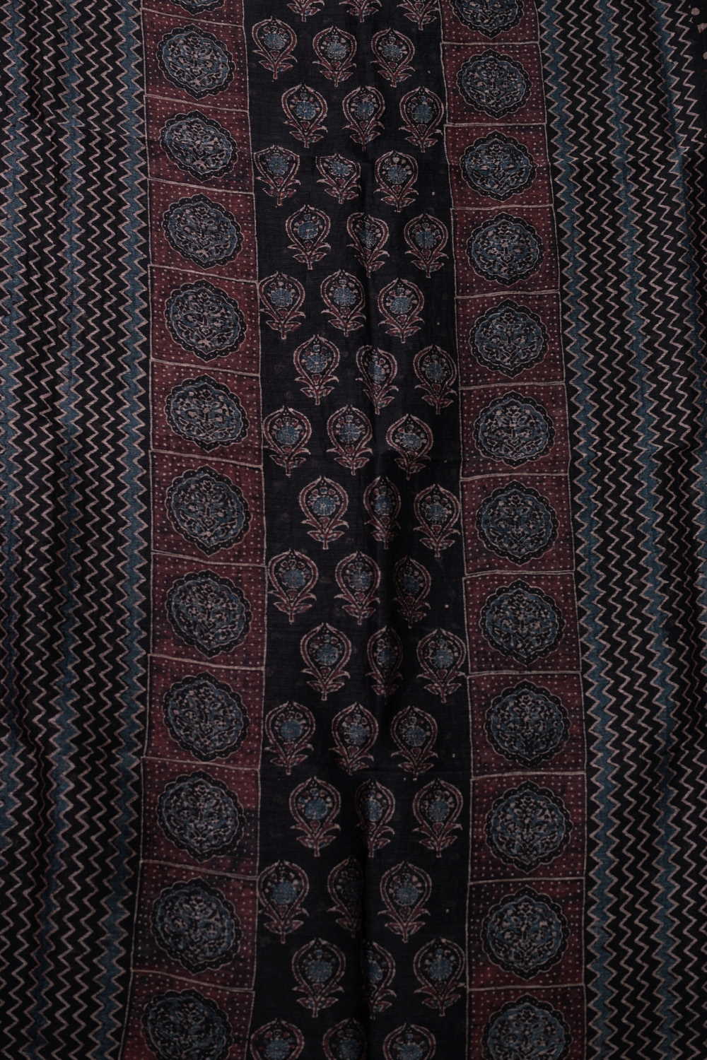 Ajrak Suits-Matkatus 