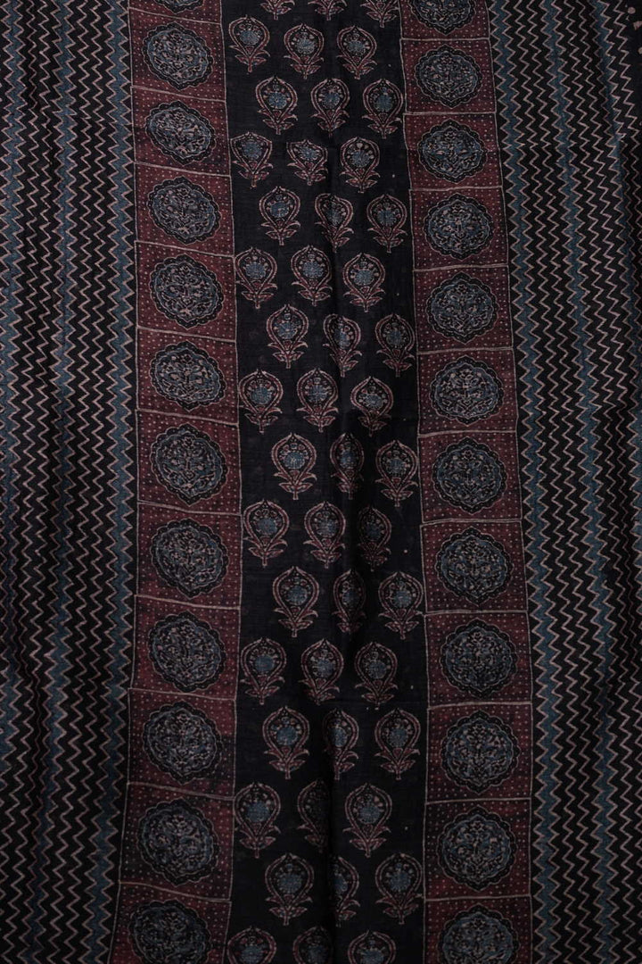 Ajrak Suits-Matkatus 