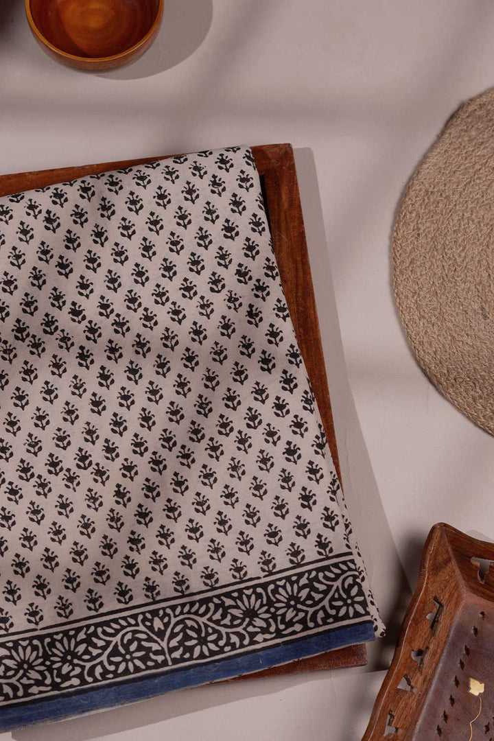 Sarees - Matkatus 