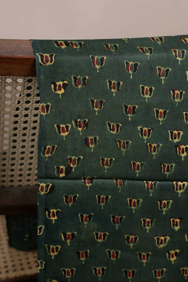 Ajrak fabrics - Matkatus