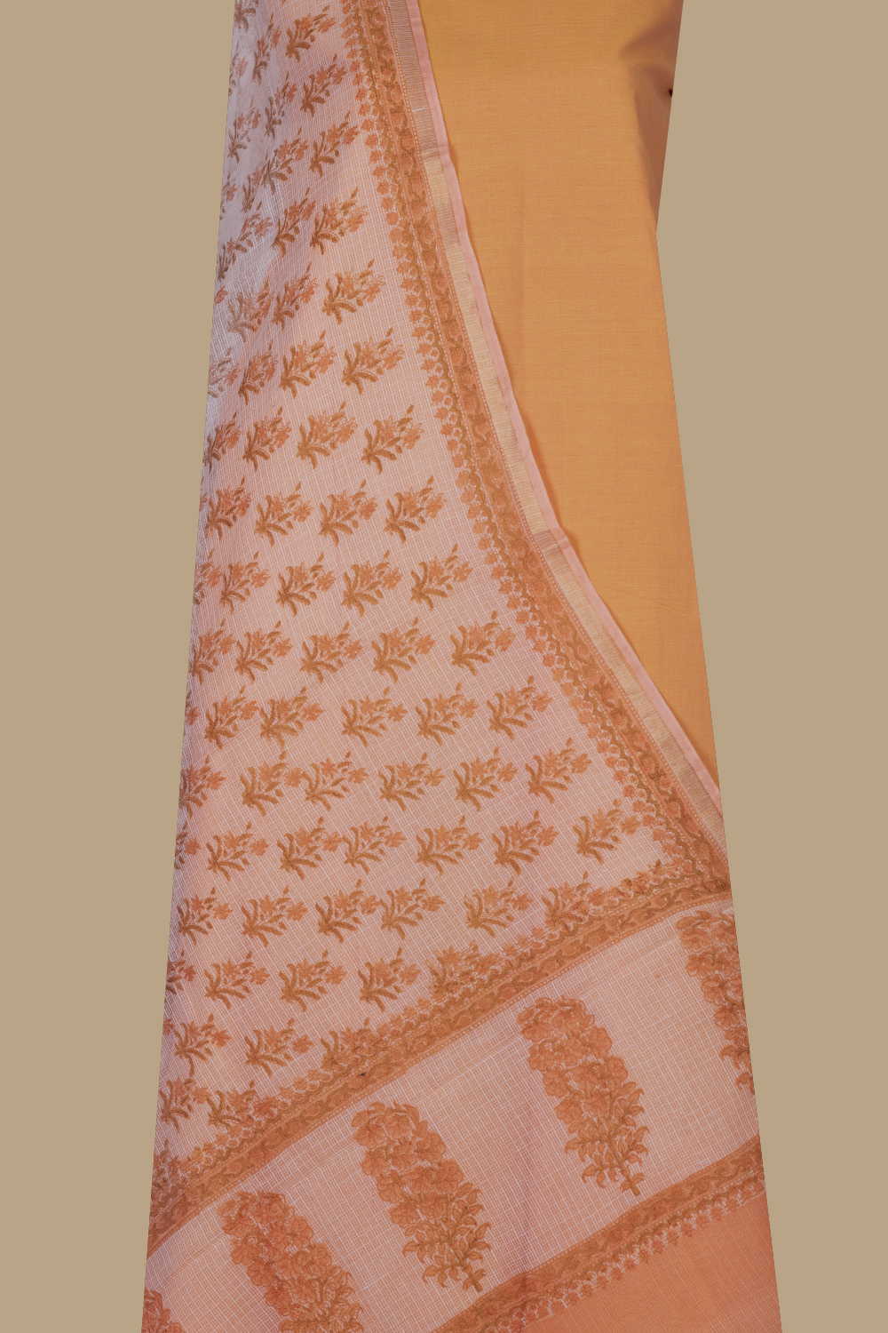 Unstitched Suits - Matkatus 