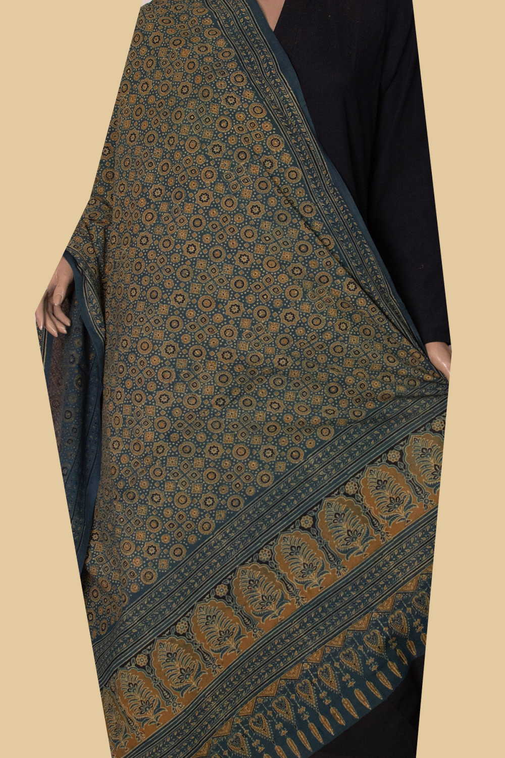 Ajrak Cotton Dupatta - Matkatus 
