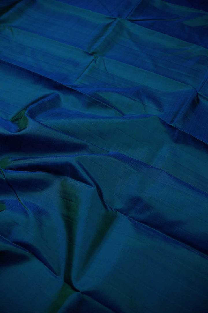 Patt Sarees - Matkatus 