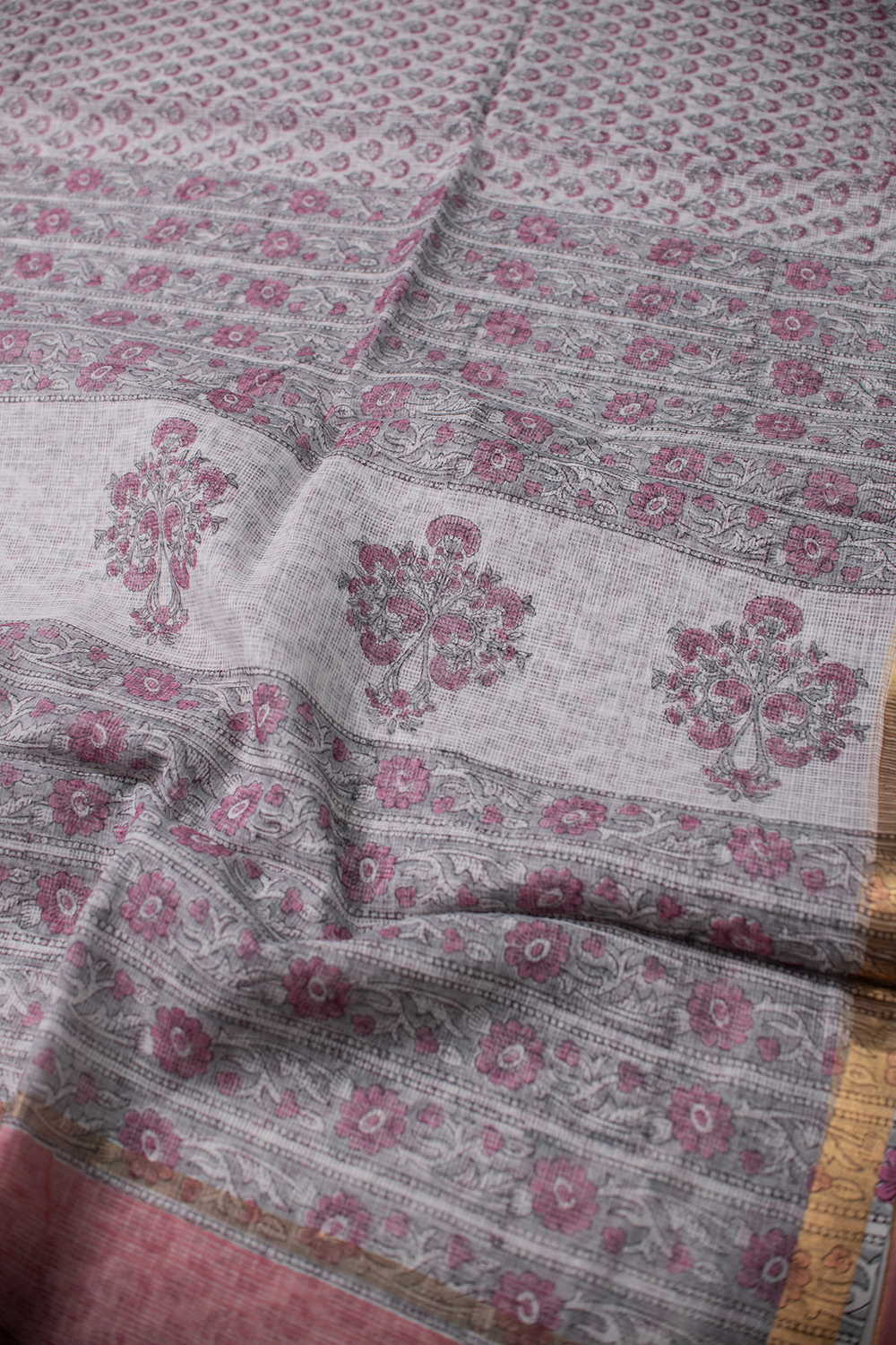 Sarees - Matkatus 