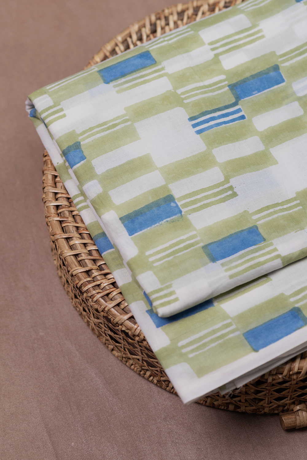 Floral Sanganeri cotton fabric - Matkatus 