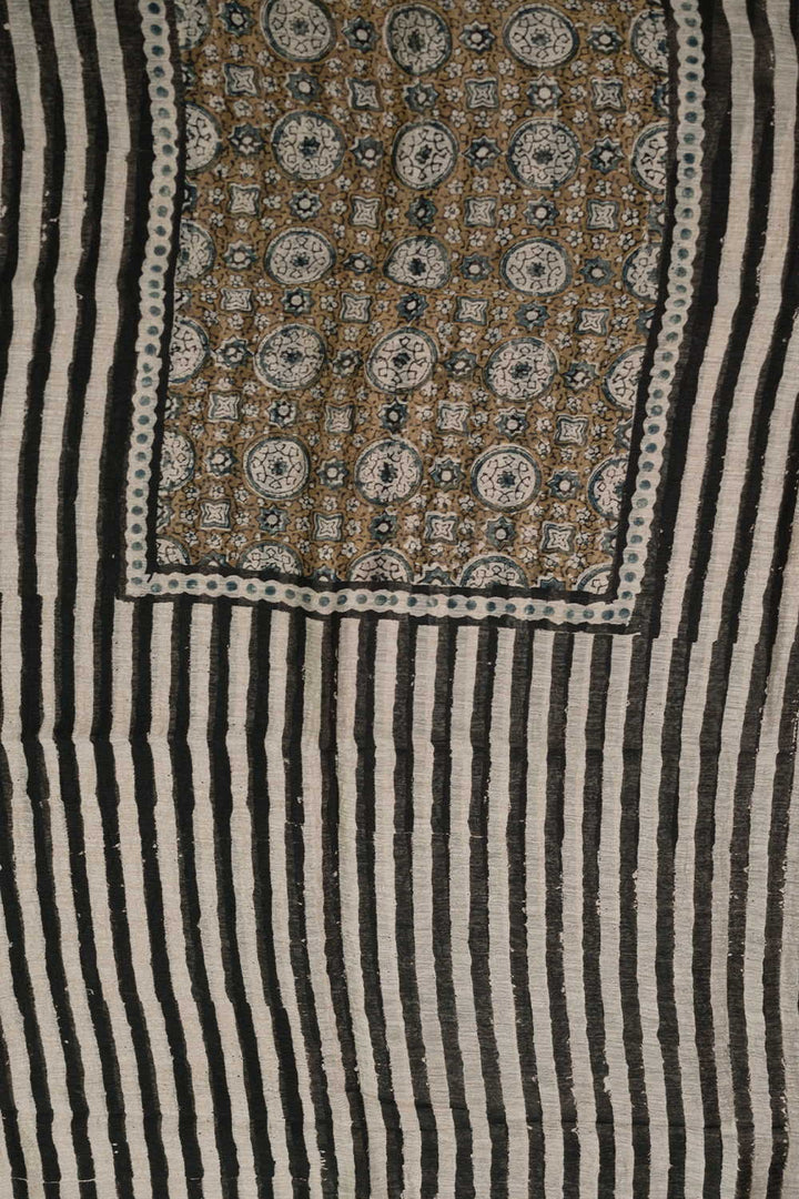 Ajrak Suits-Matkatus 