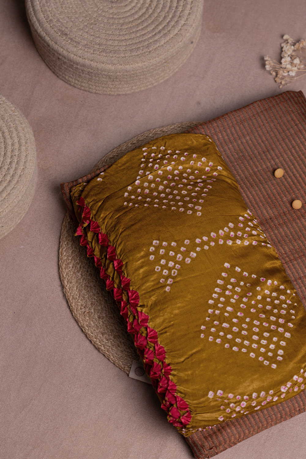 Top and Dupatta - Matkatus 