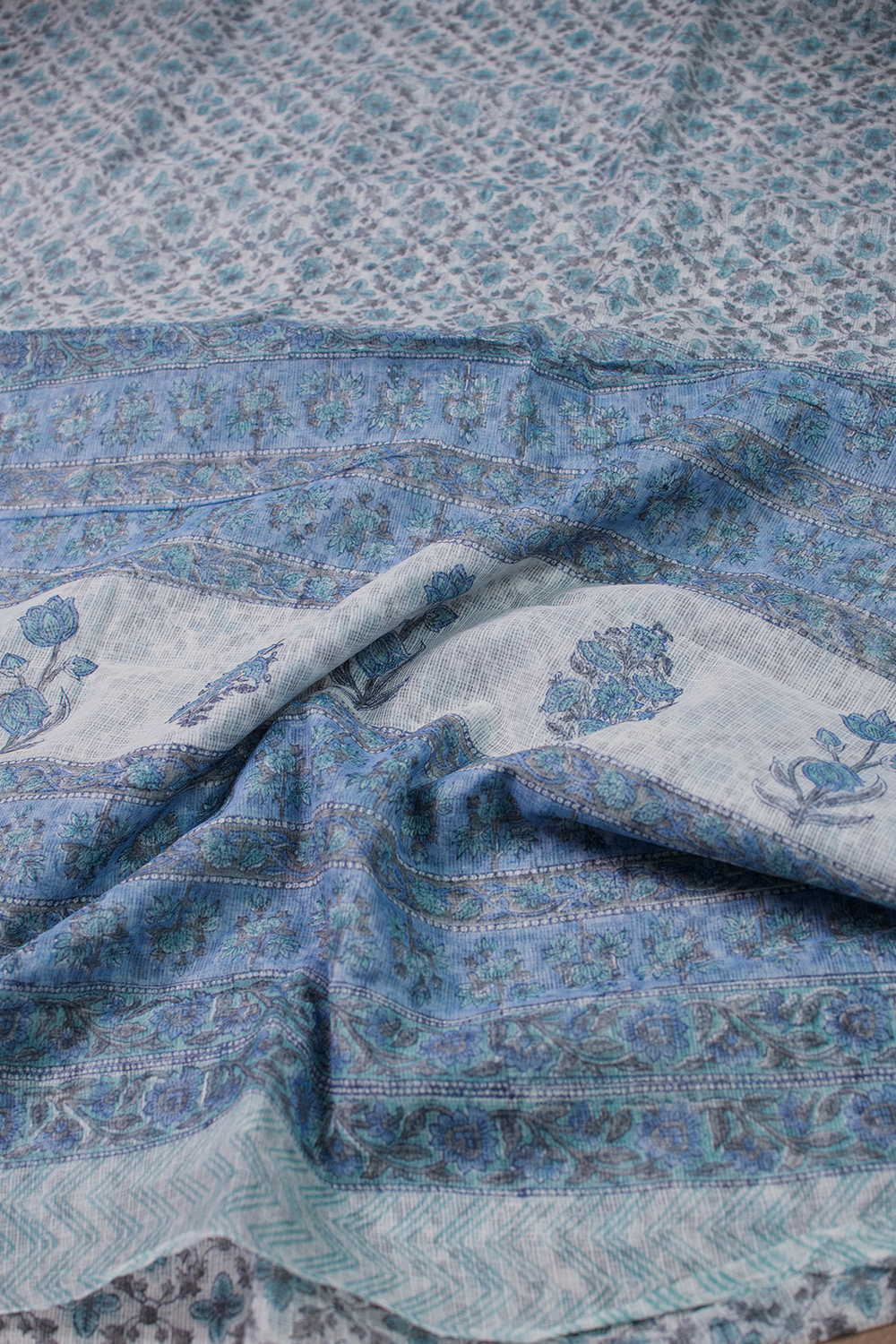 Sarees - Matkatus 