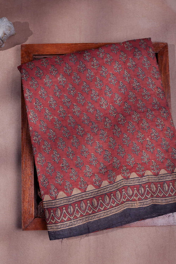 Sarees - Matkatus 
