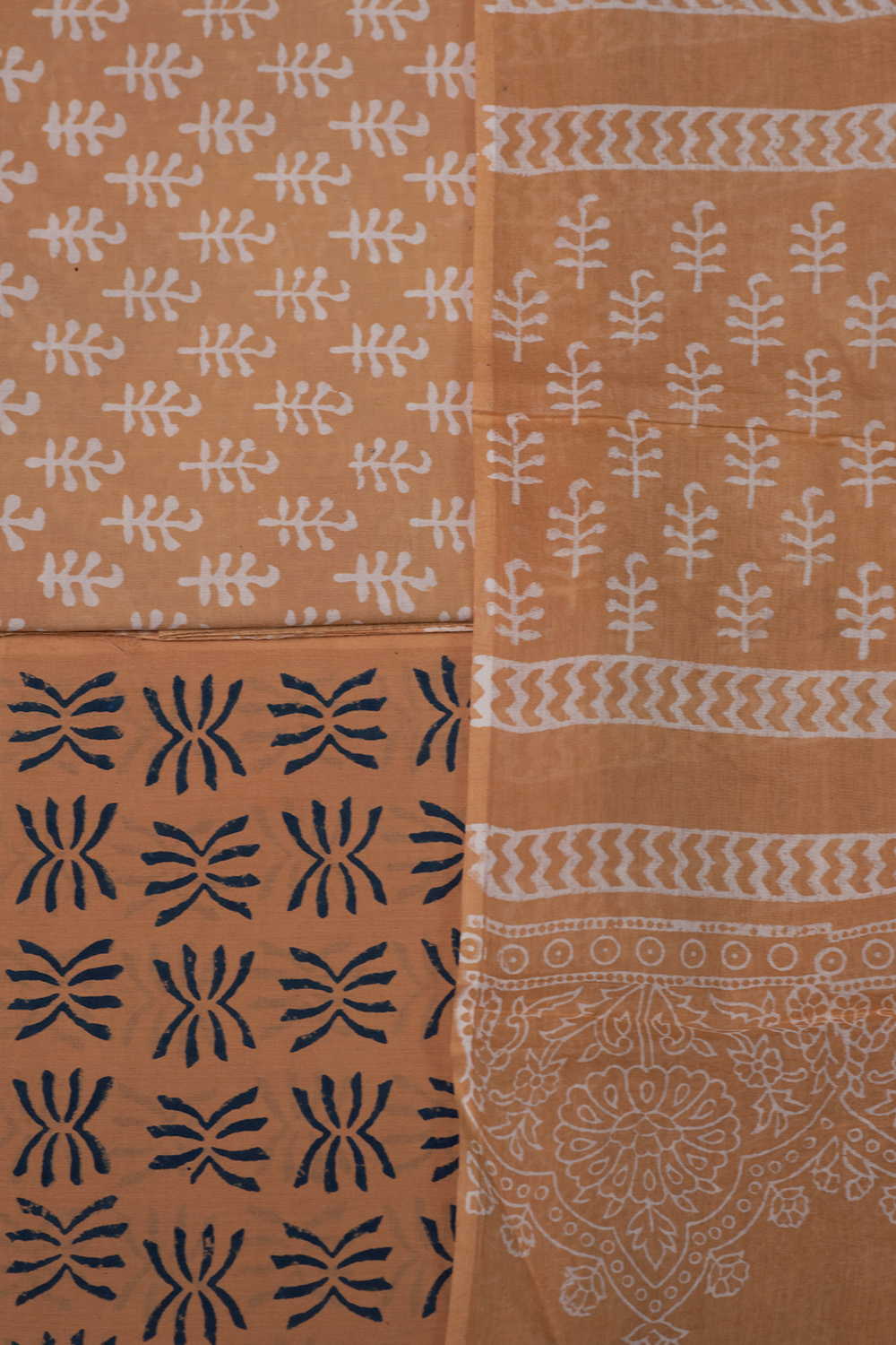 Unstitched Suits - Matkatus