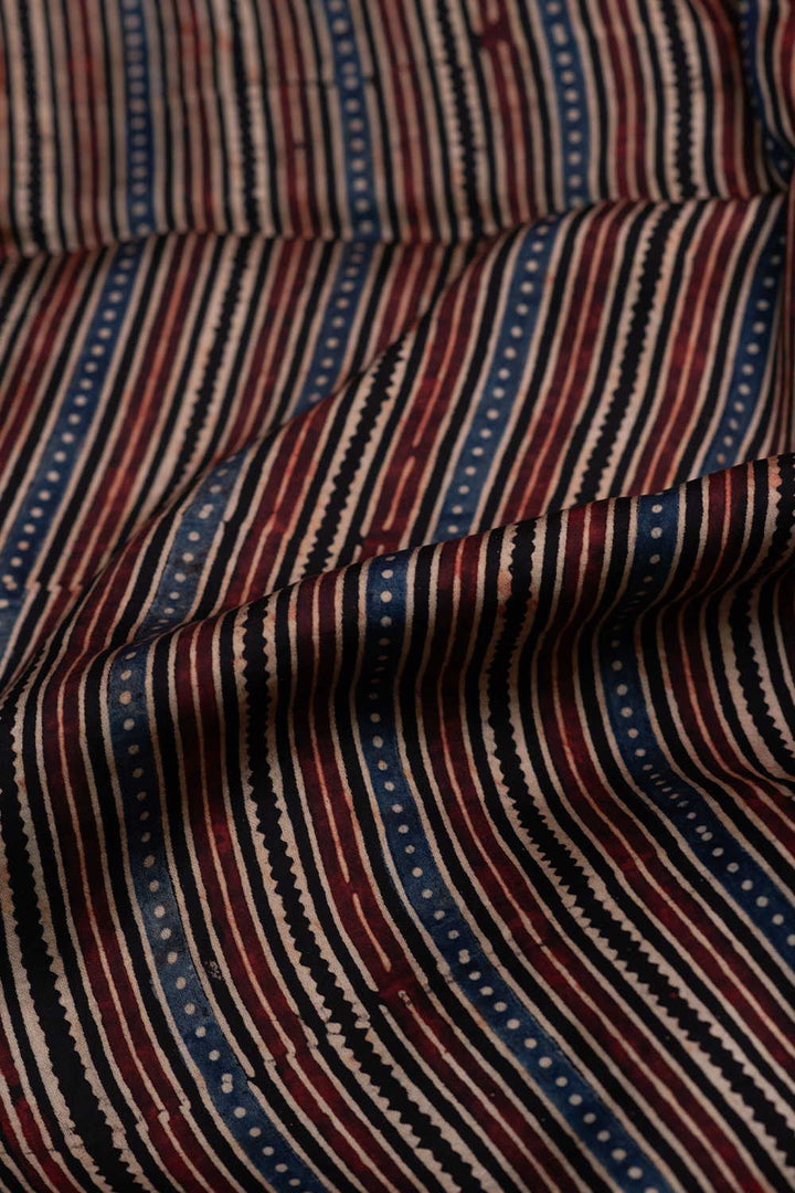 Silk Fabric - Matkatus 