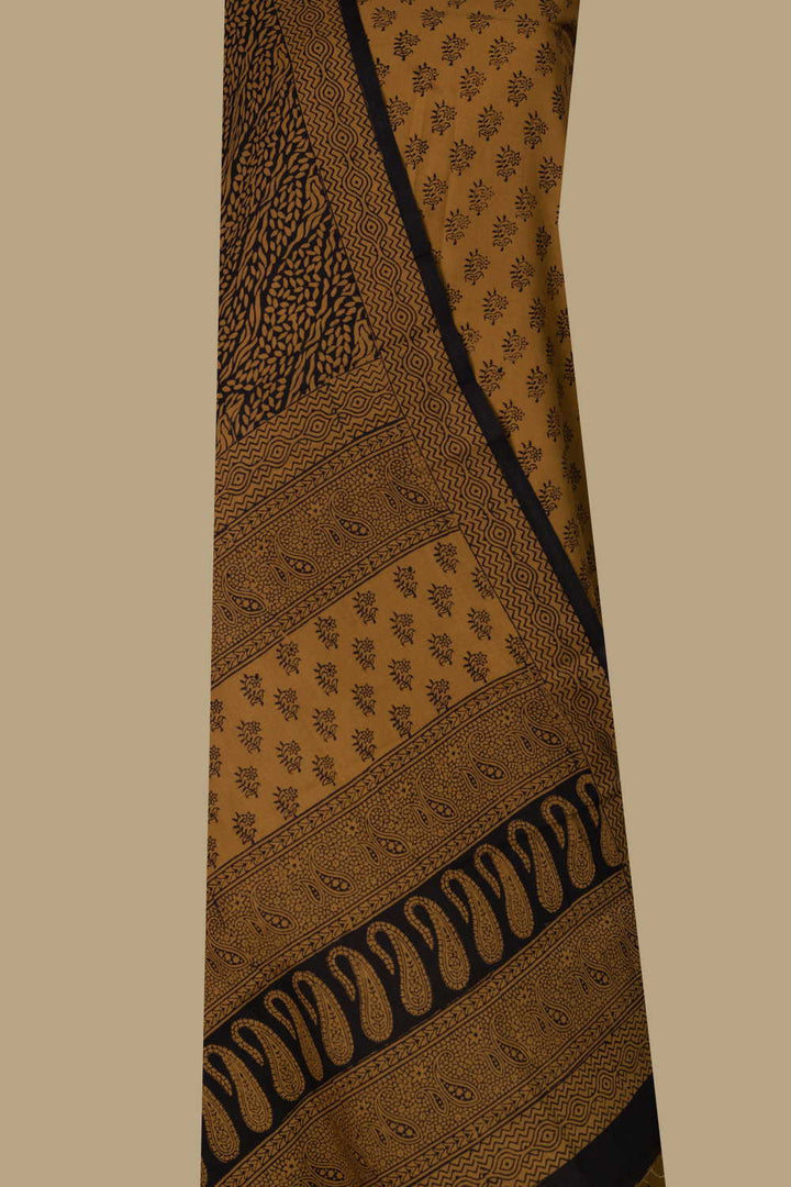 Bagh Suits - Matkatus 