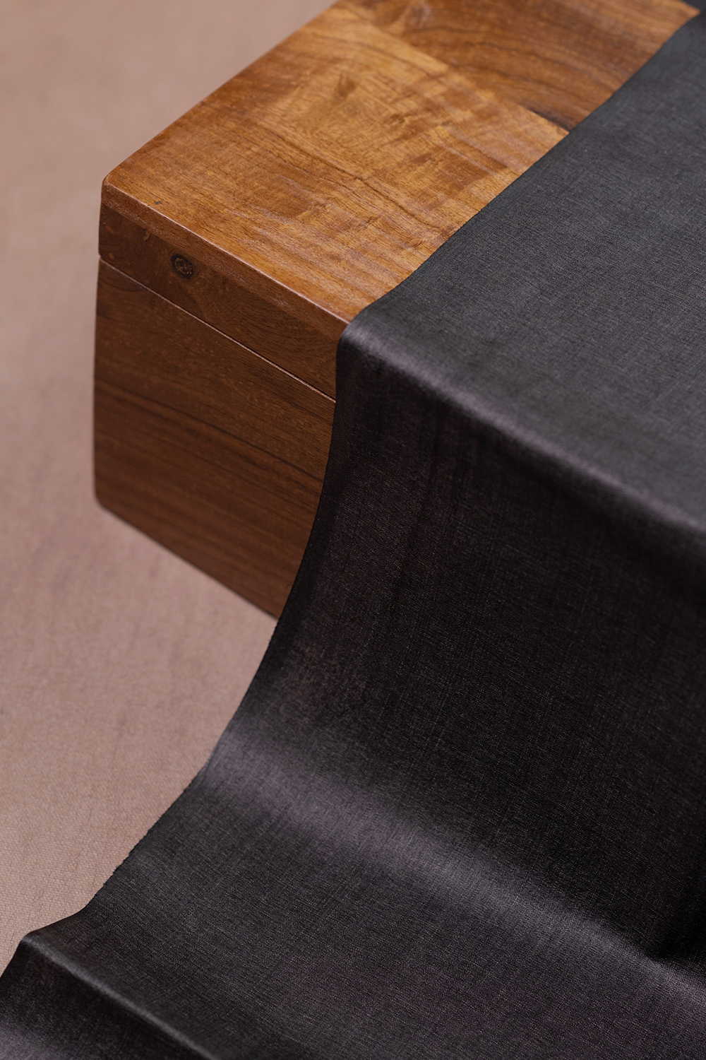 Silk Fabrics - Matkatus