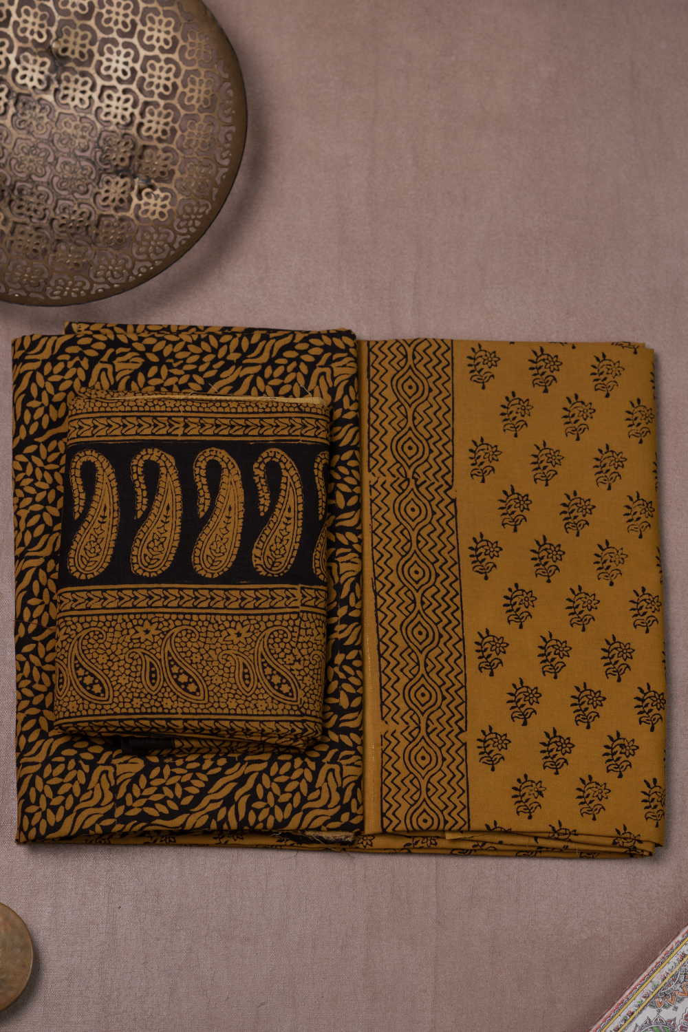 Unstitched Suits - Matkatus 