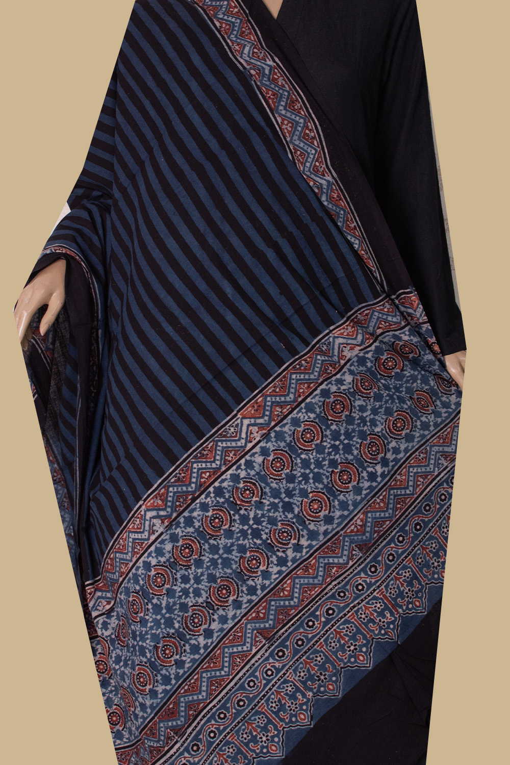 Ajrak Dupatta - Matkatus 