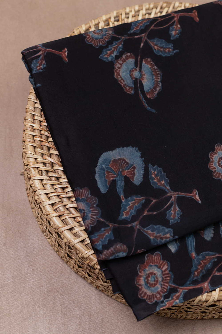 Silk Fabrics - Matkatus