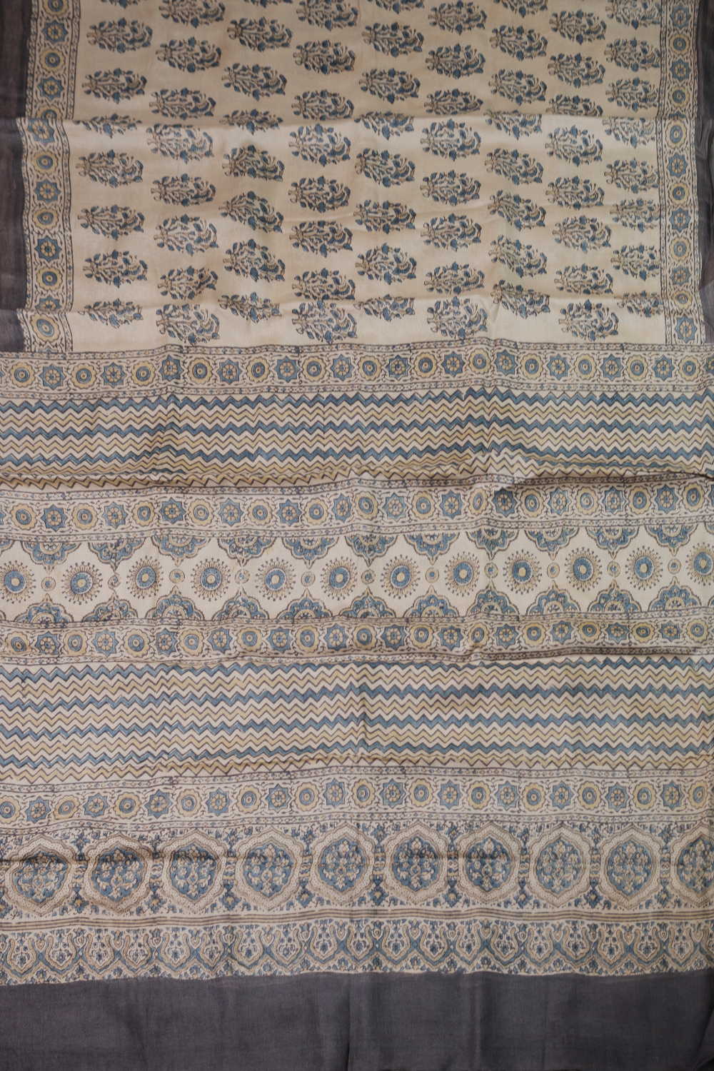 Sarees - Matkatus 