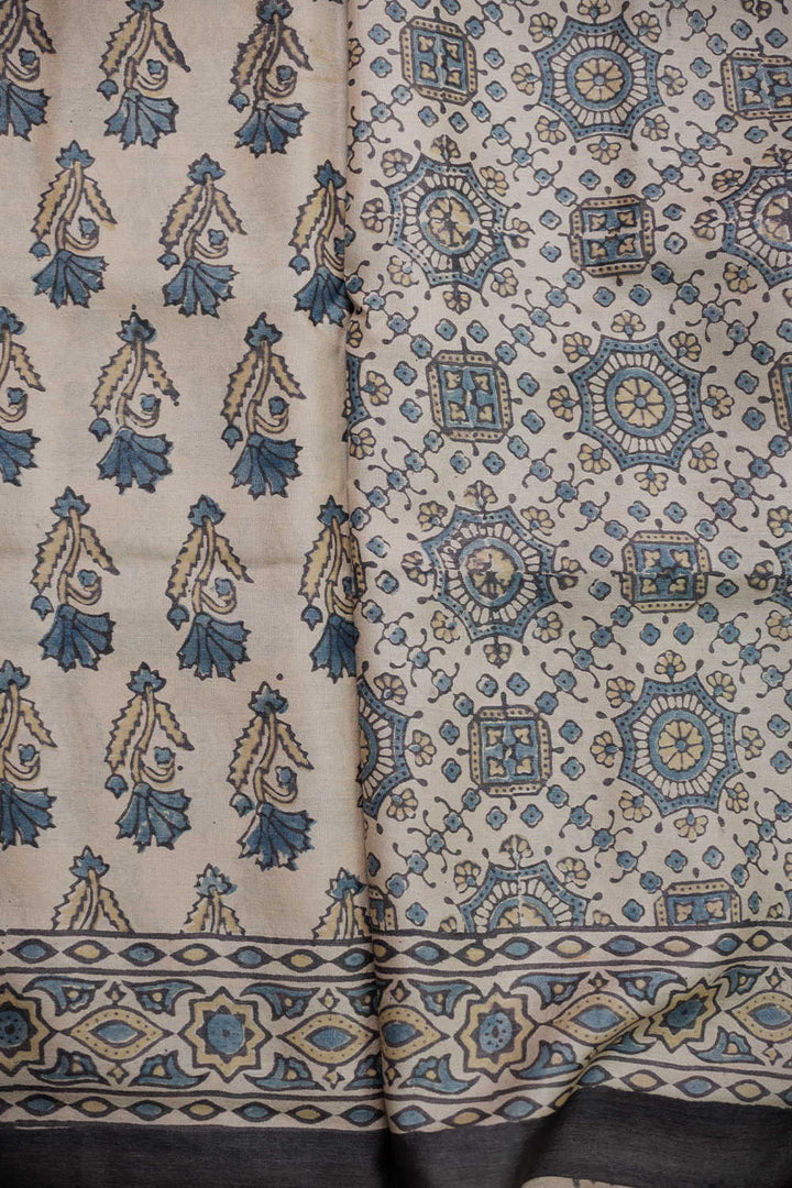 Sarees - Matkatus 