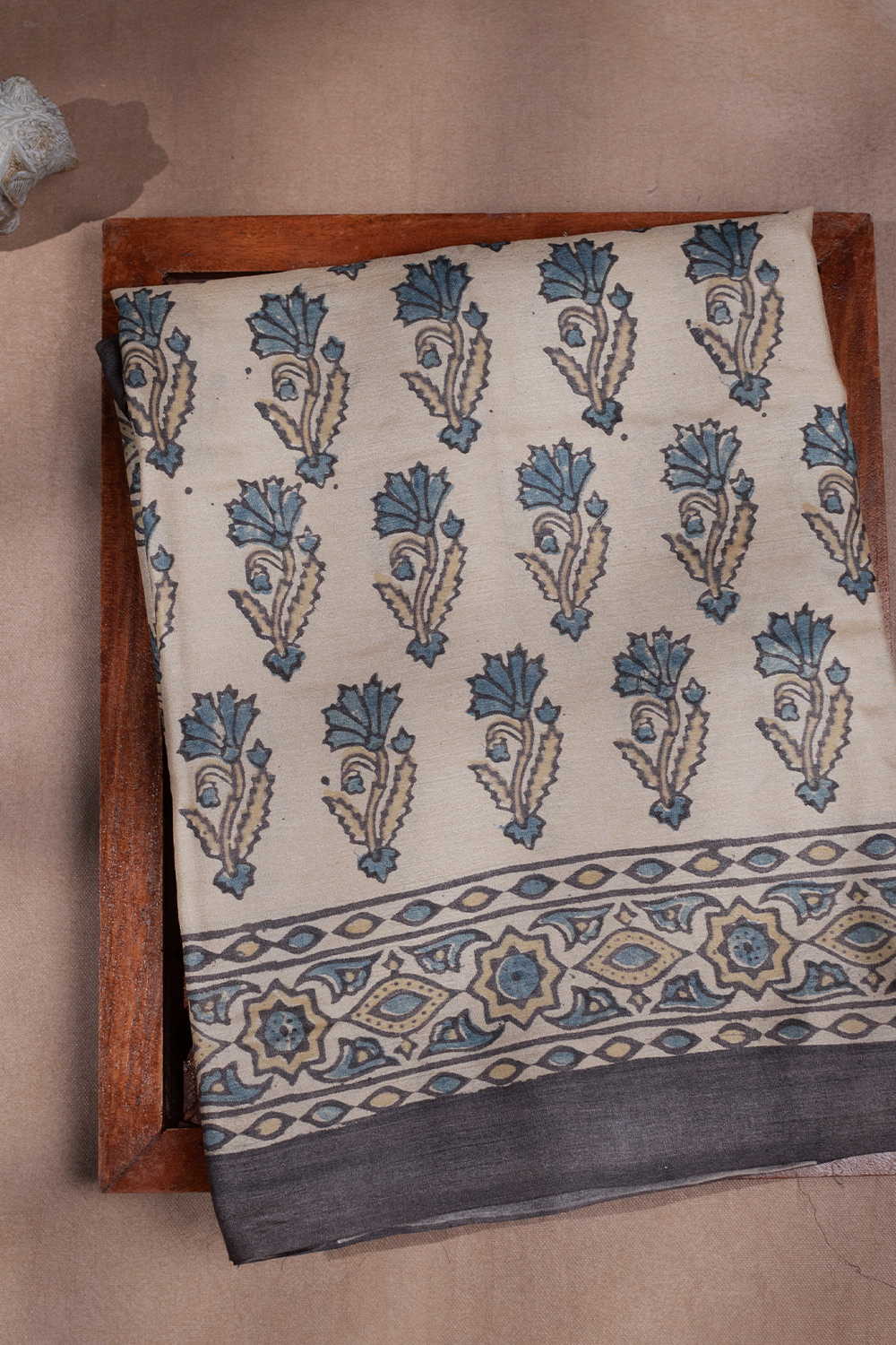 Sarees - Matkatus 