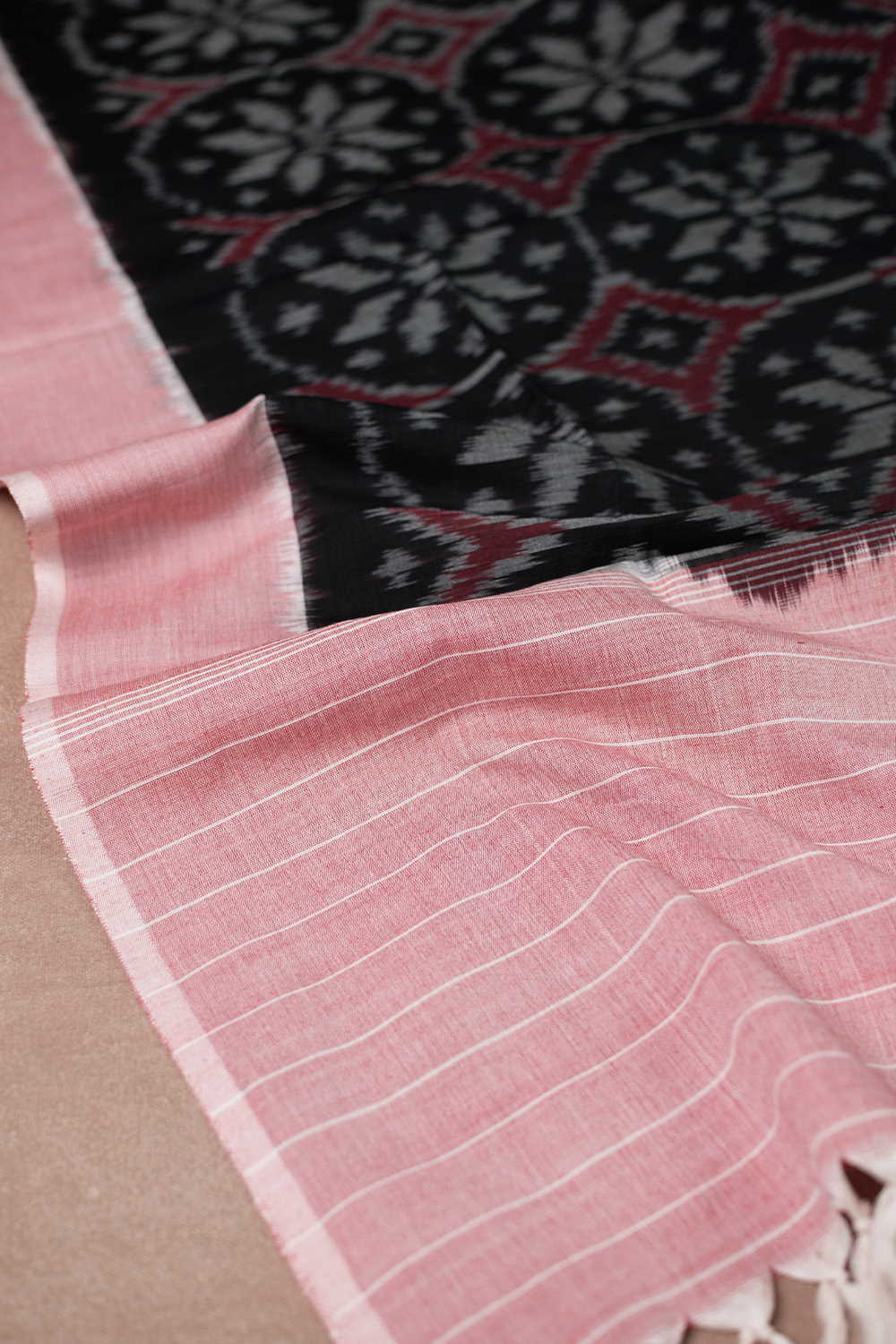 Ikat Cotton Dupatta - Matkatus
