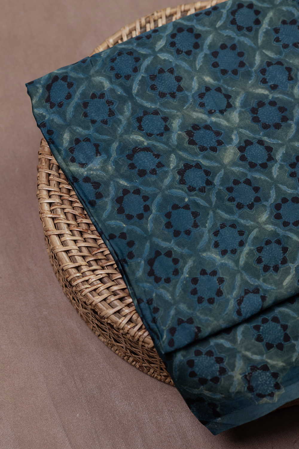 Silk Fabrics - Matkatus