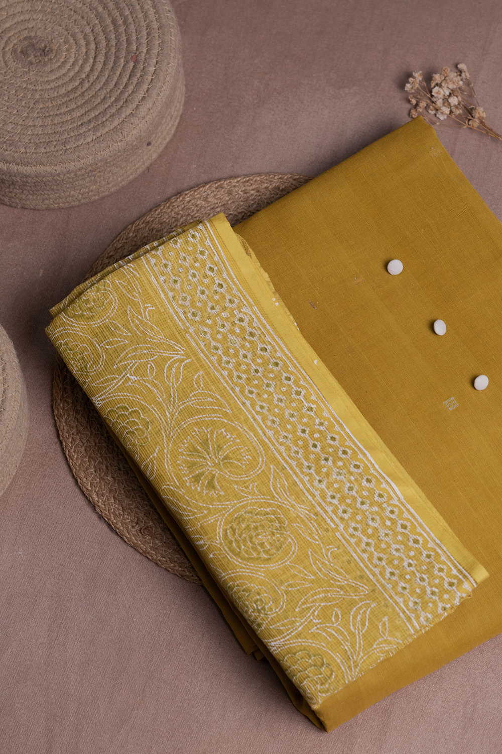 Top and Dupatta - Matkatus 