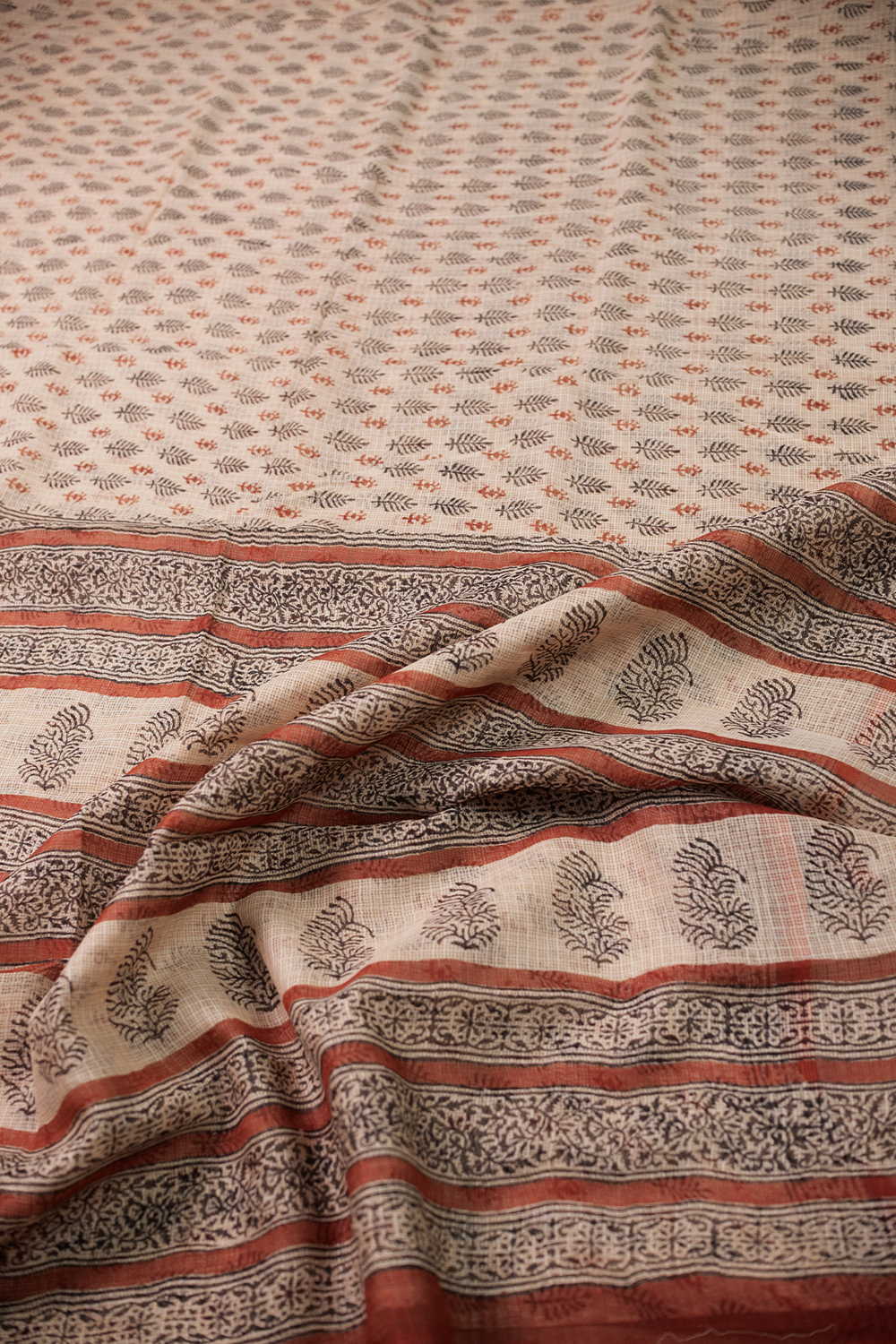 Sarees - Matkatus 