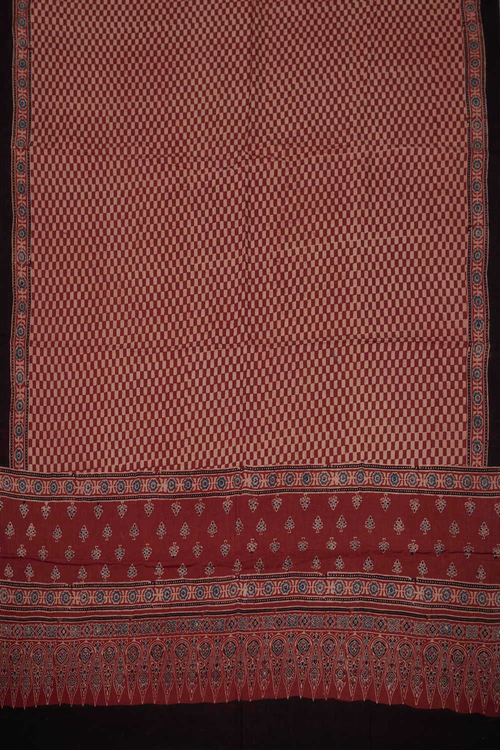 Ajrk Suits - Matkatus 