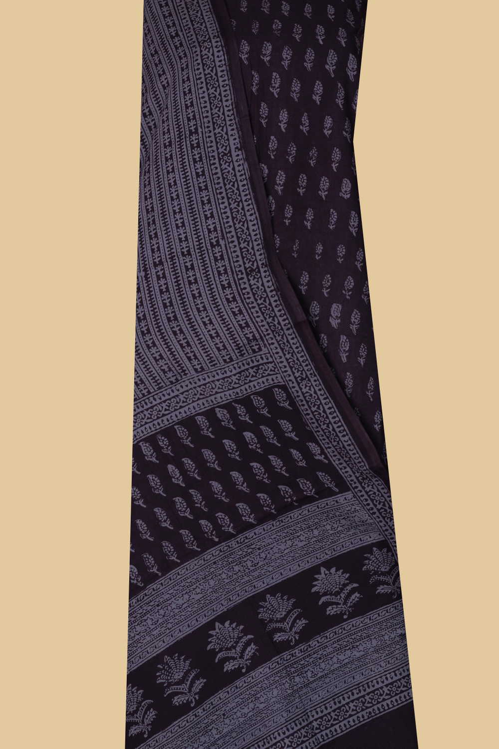 Bagh Suits - Matkatus 