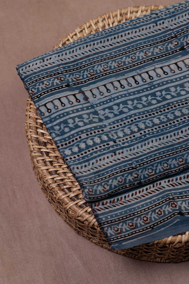 Silk Fabric - Matkatus 