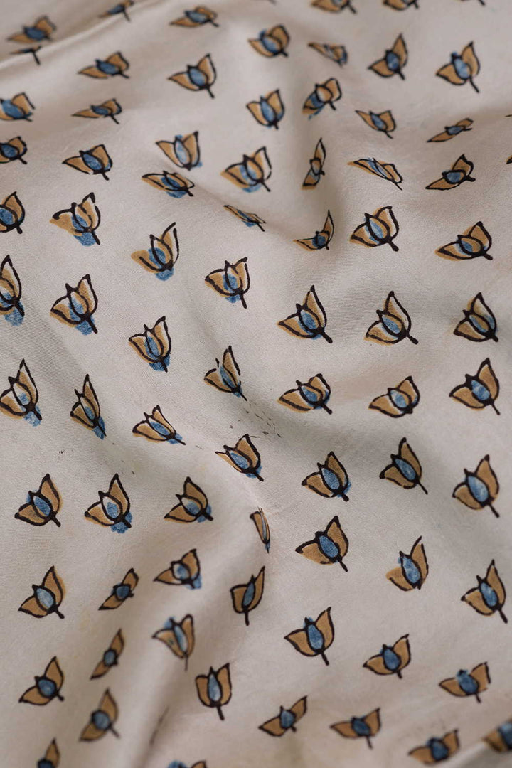 Silk Fabric - Matkatus 