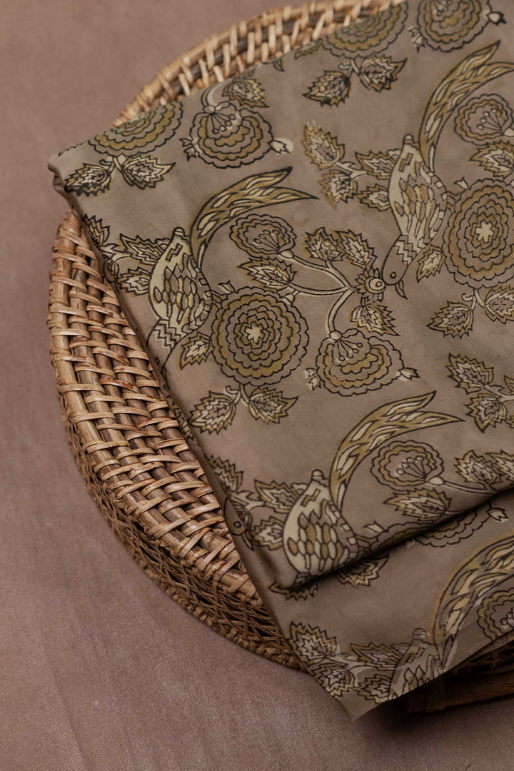 Silk Fabrics - Matkatus