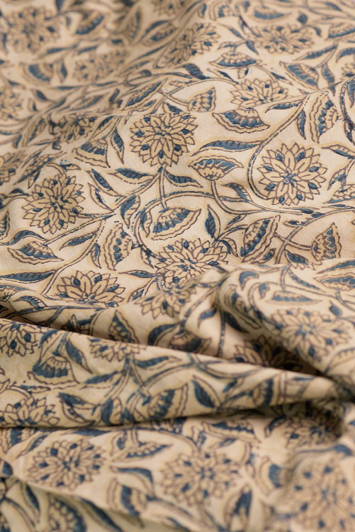 Ajrak Fabric - Matkatus 