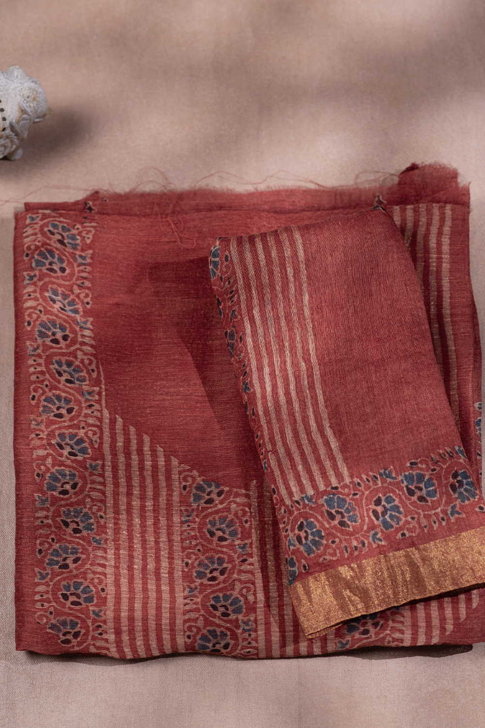 Ajrak Suits - Matkatus 