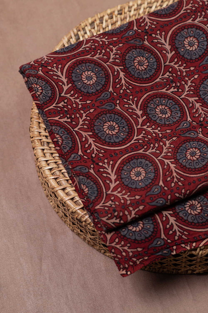 Ajrak fabrics - Matkatus