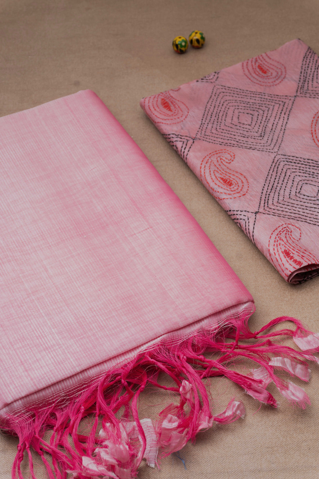 Perfectly Paired Sarees - Matkatus 