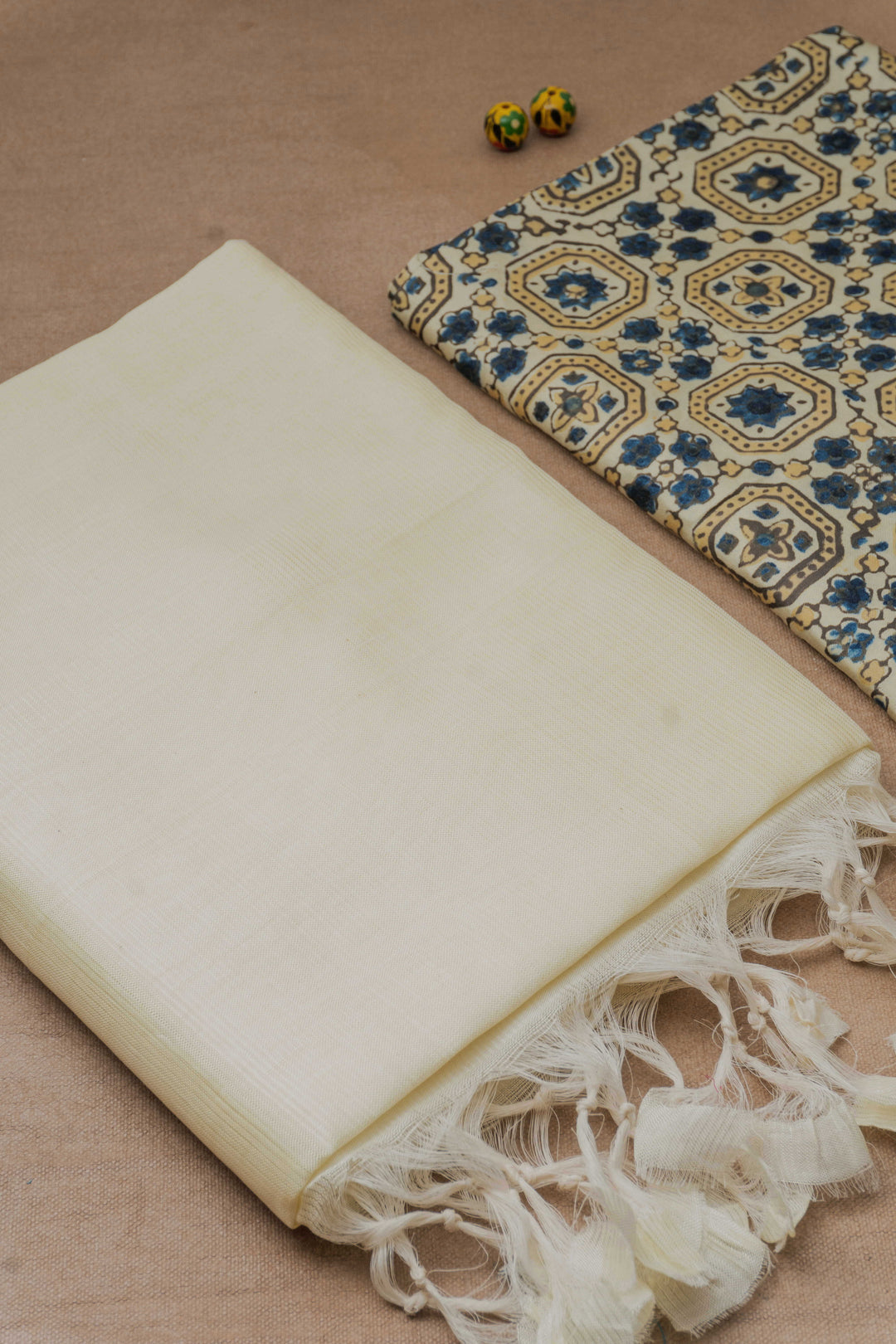 Perfectly Paired Sarees - Matkatus 