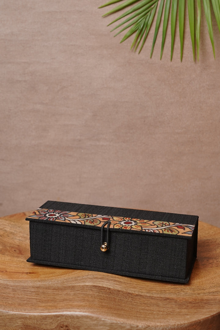 Painted Kalamkari Accessories - Matkatus 
