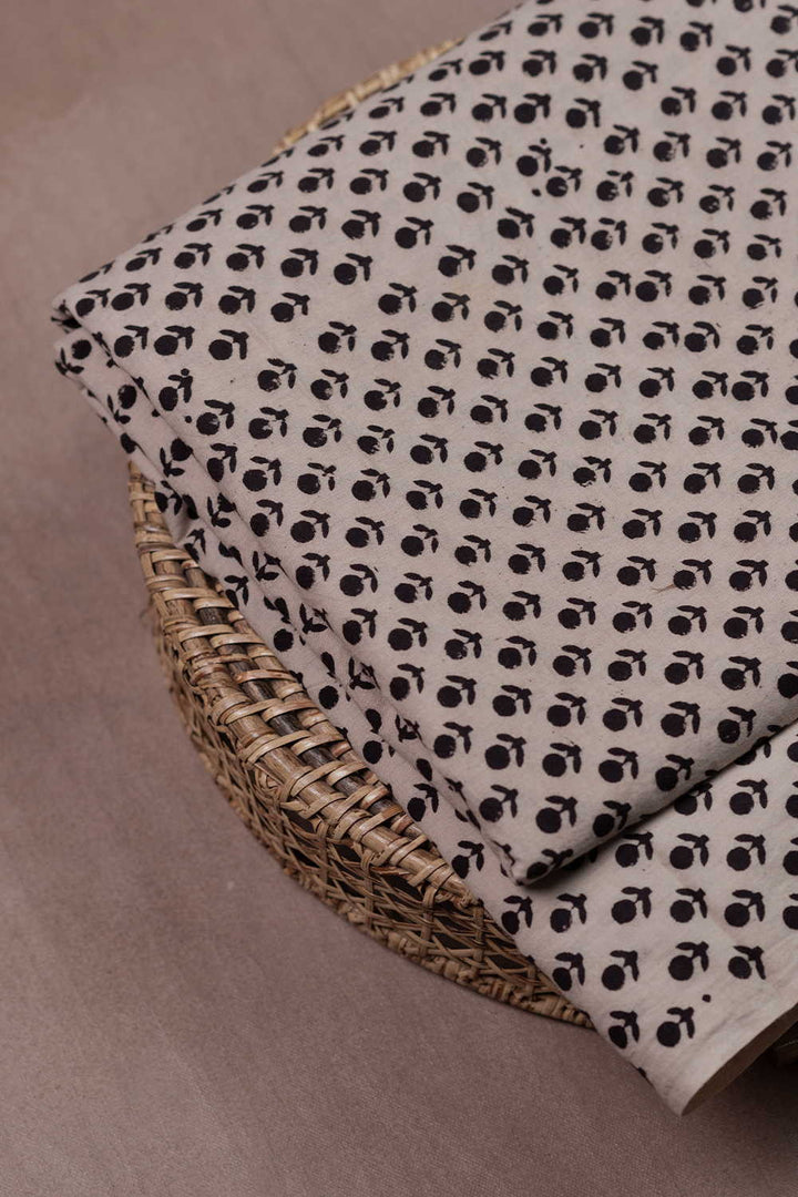 Block Printed Fabric - Matkatus 
