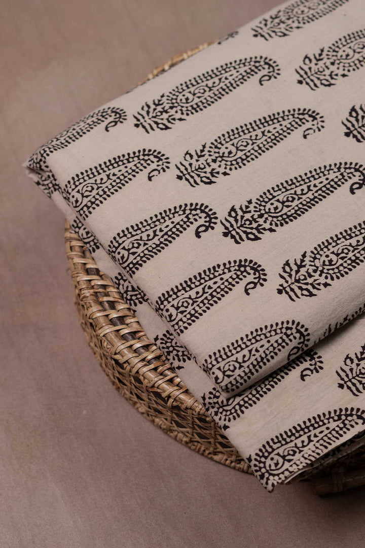 Ajrak Fabric - Matkatus