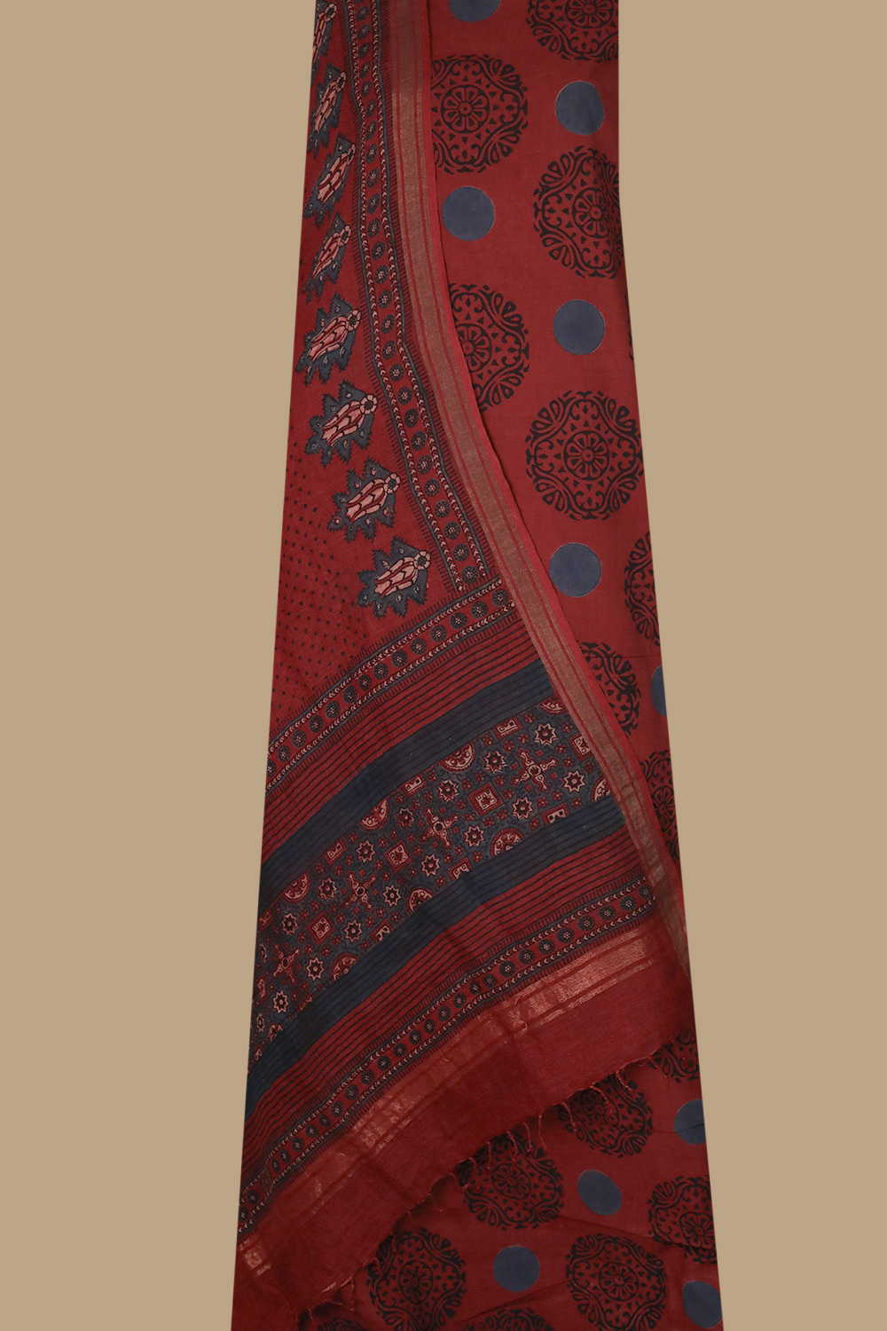 Top and Dupatta - Matkatus 