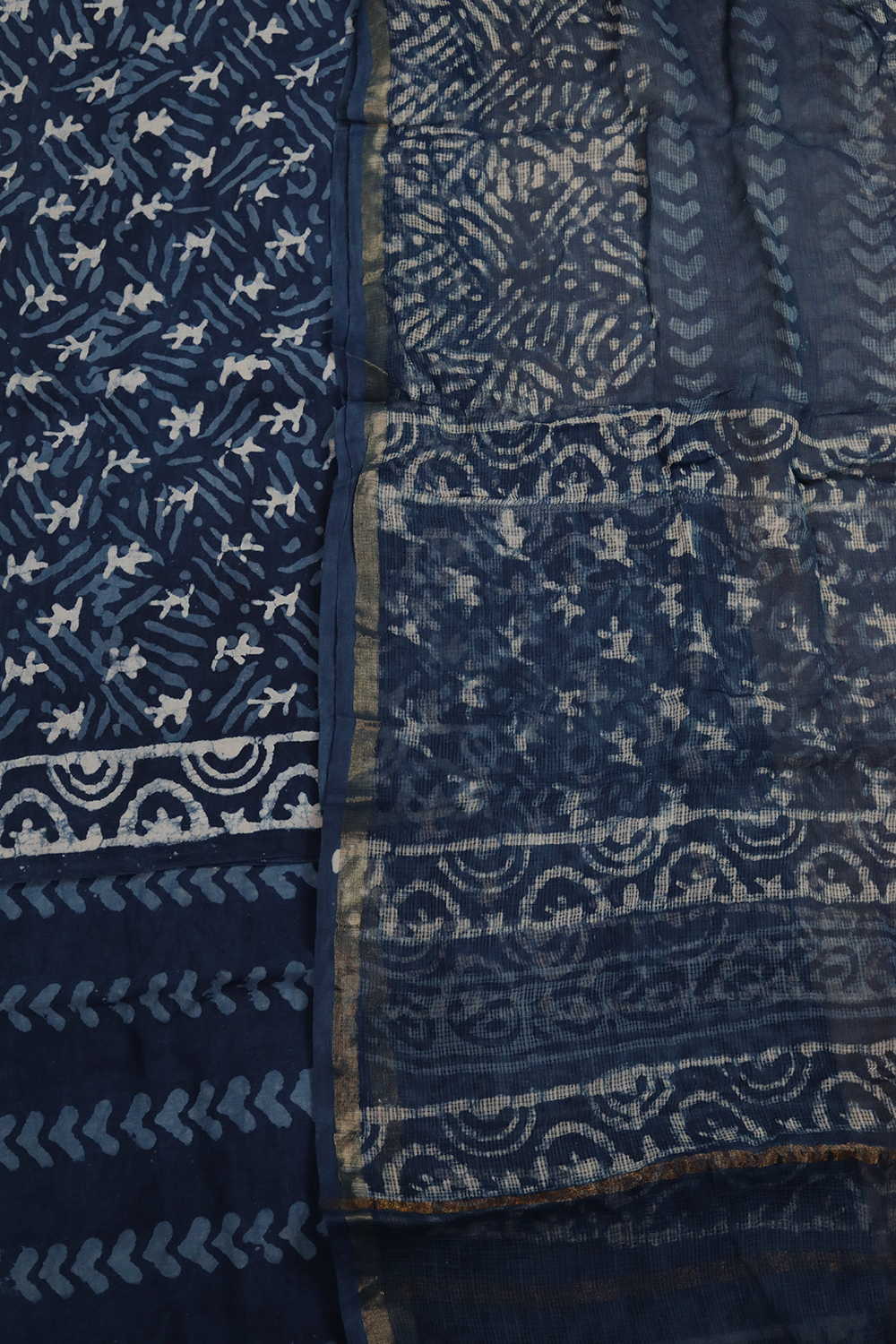 Unstitched Suits - Matkatus