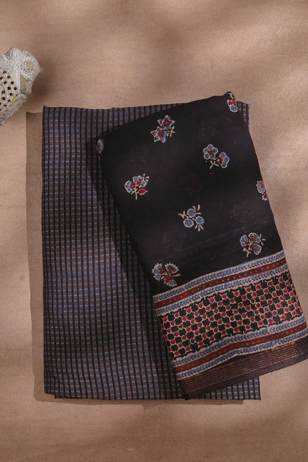 Top and Dupatta - Matkatus 