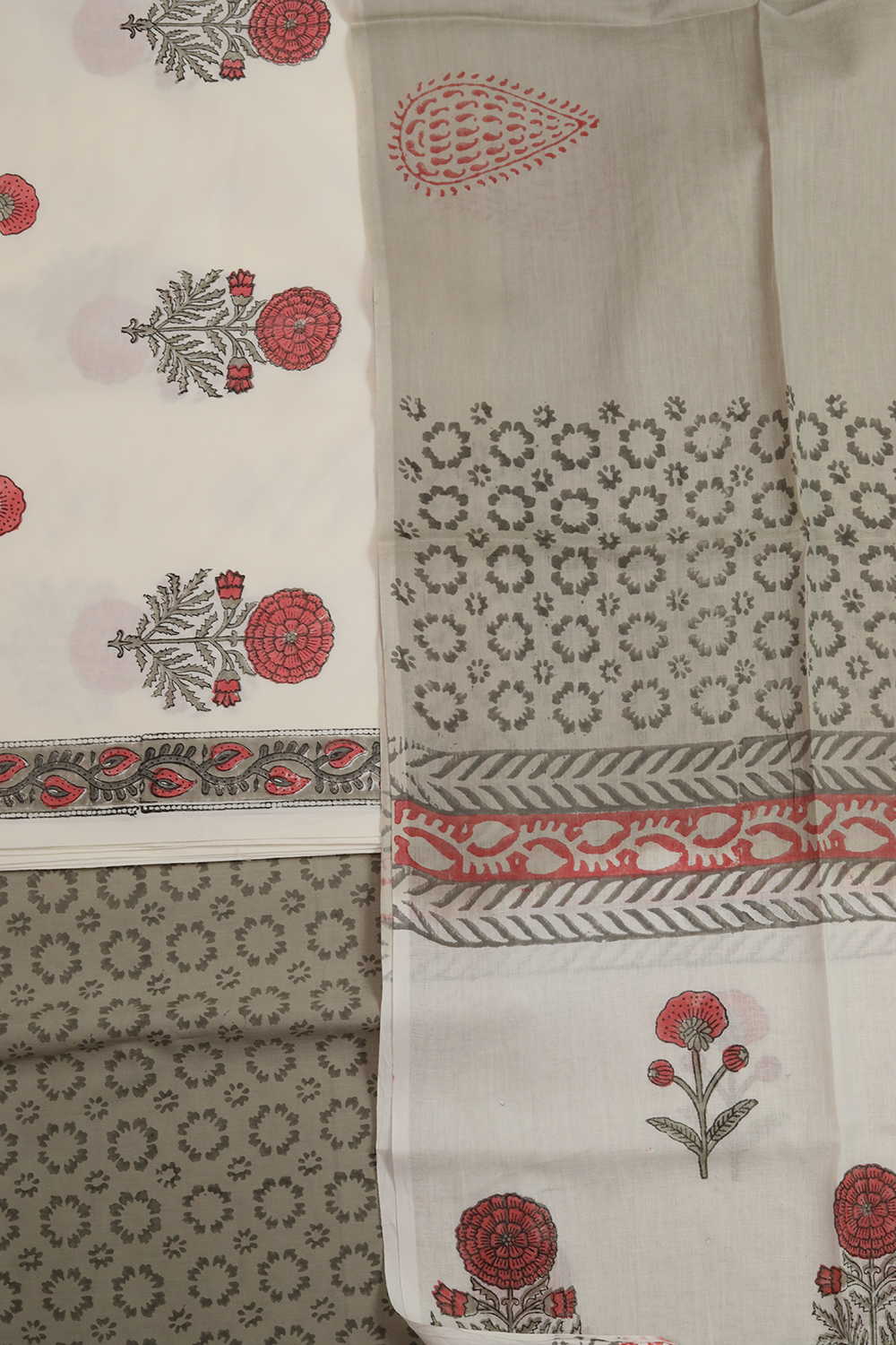 Unstitched Suits - Matkatus