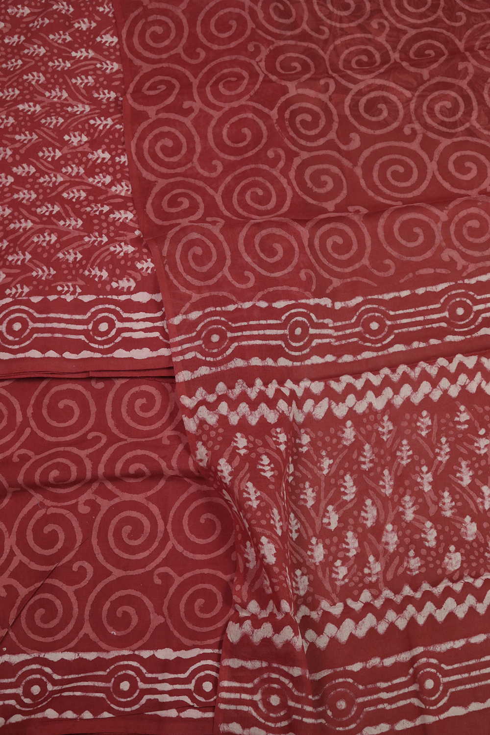 Unstitched Suits - Matkatus