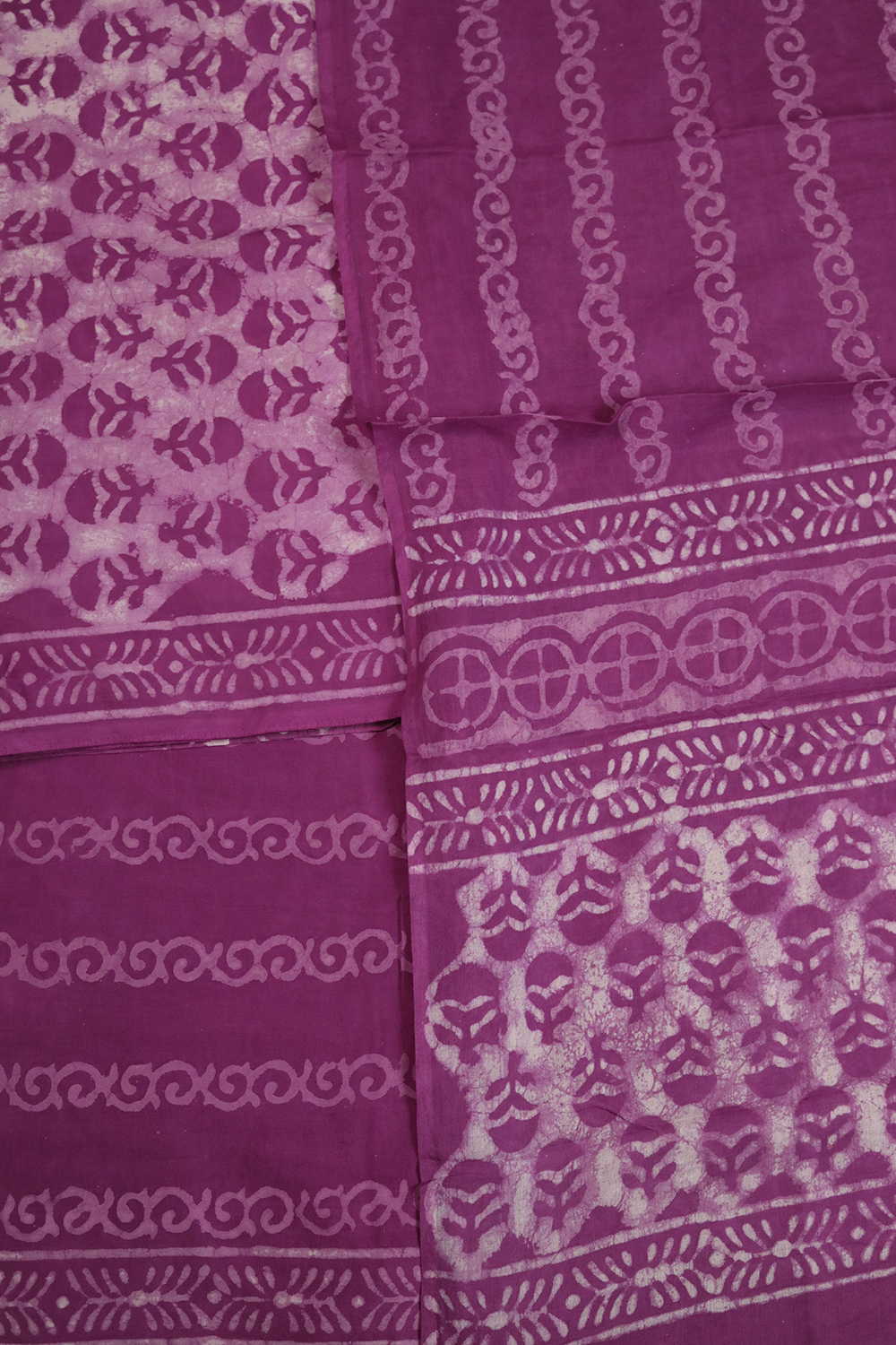 Unstitched Suits - Matkatus