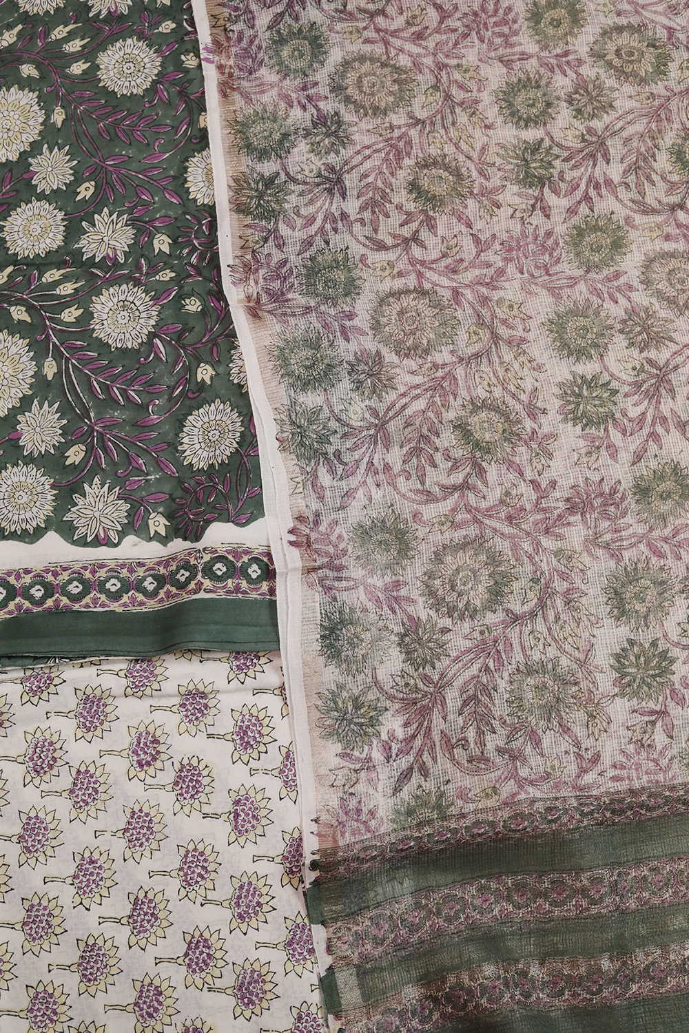 Unstitched Suits - Matkatus