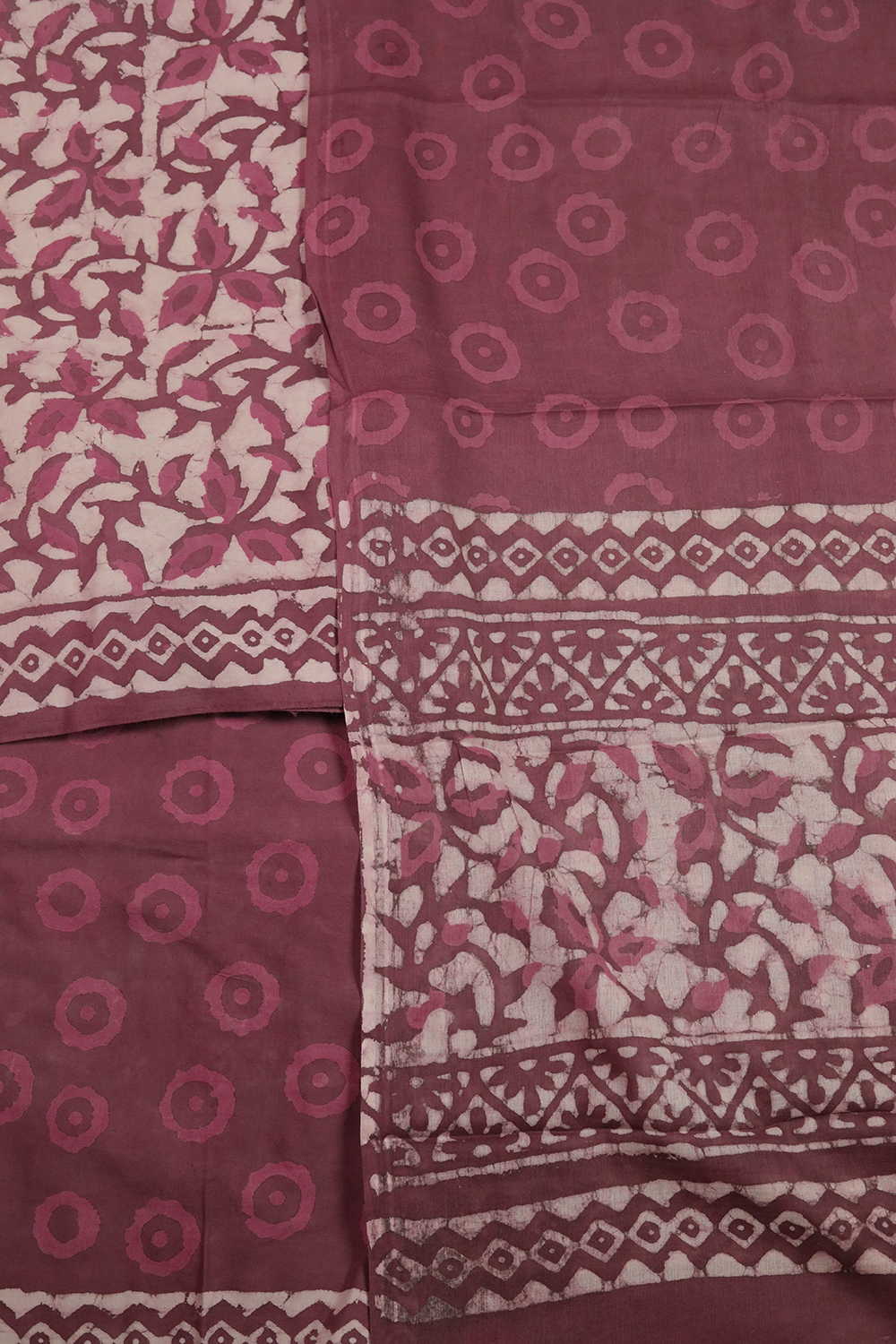 Unstitched Suits - Matkatus